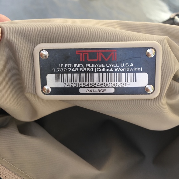 Tumi Townhouse Carry-More Duffel Bag $260 - Picture 8 of 8